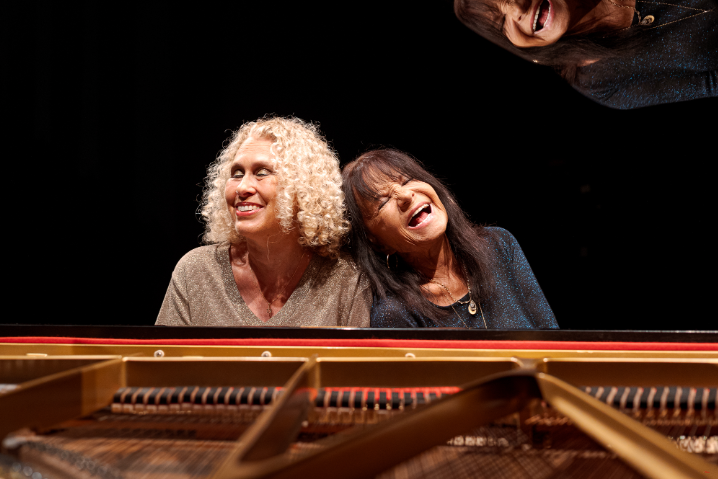 CAROLINE SAGEMAN & JACQUELINE FARREYROL - AINSI SOIT-ÎLE